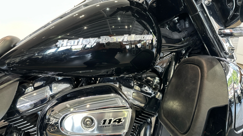 Harley-Davidson Touring Electra Glide FLHTK Vivid Black (21MY)